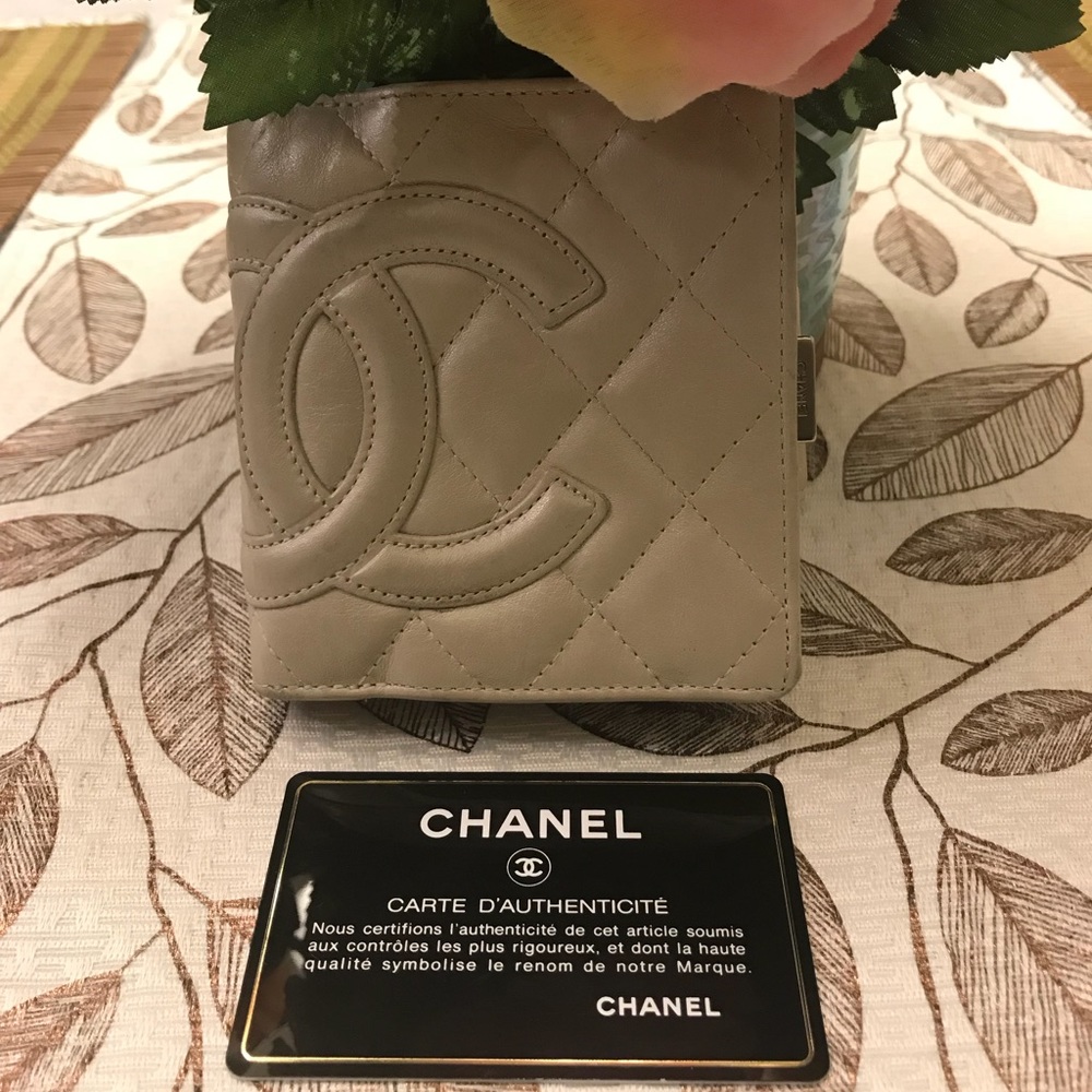 💯 Authentic Chanel Cambon Wallet